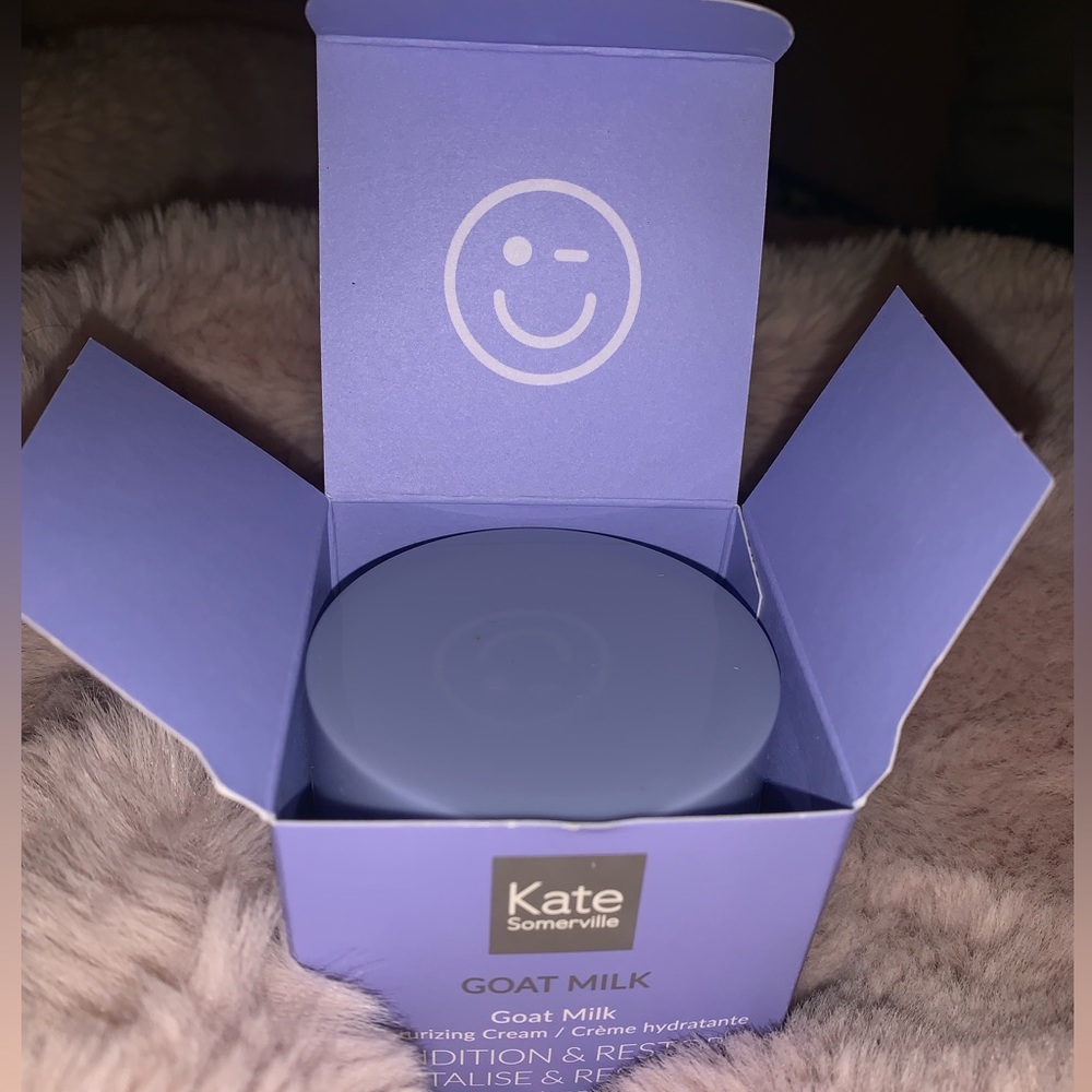 KATE SOMERVILLE Goat Milk Moisturizing Cream - Picture 4 of 11